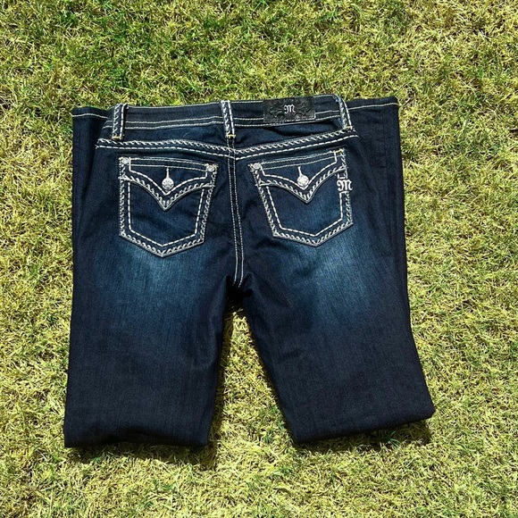 Miss Me Curvy Mid-Rise Boot Jeans - Picture 3 of 7